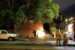 悉尼公寓大火楼顶垮塌，楼内发现囤客尸体