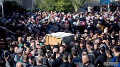 被杀以色列交换生的遗体回乡安葬
