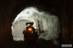 塔州西部金矿垮塌，一名工人失踪