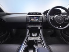 试驾了新款的jaguar XE想问问能砍多少价？