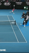 网球巨星纳达尔澳网赛场出意外，13岁球童被击中