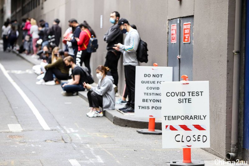 a-sign-indicating-temp-closure-of-bourke-st-testing-site.jpg,0