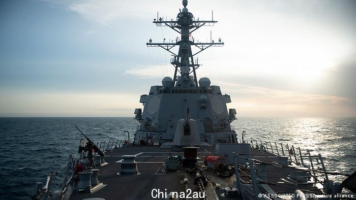 USA/China Der Lenkwaffenzerstörer USS Sampson (DDG 102)