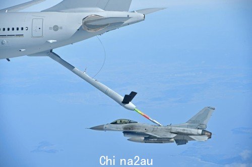 南韩参与「漆黑2022」(Pitch Black 2022)多国联合空战军演，首次派出「KC-330」空中加油机，凭借自身战力赴海外参演。 图：翻摄自南韩空军(资料画面)