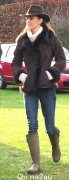 节俭的凯特·米德尔顿 (Kate Middleton) 穿着价值 795 英镑的 L.K.Bennett 夹克，这是她 12 年前第一次穿的