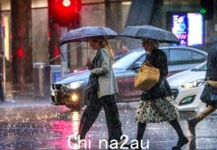 雷雨来袭，墨尔本交通一片混乱！ Footscray车站有人被撞，造成严重延误（图）