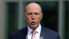 “这是一个 ABC 问题”：自由党领袖彼得·达顿 (Peter Dutton) 在爱丽丝泉 (Alice Springs) 新闻发布会上冲记者怒吼