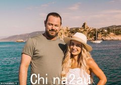 Danny Dyer 和女儿 Dani “在旅行系列剧集中发誓超过五十次”