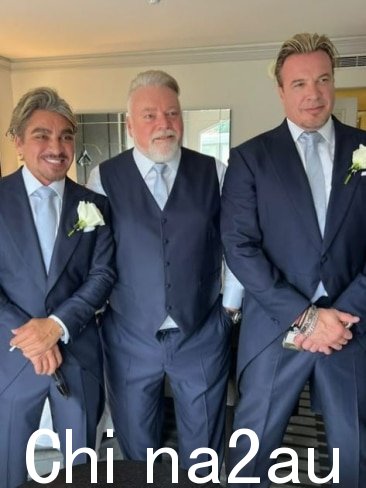 Kyle Sandilands 周六早些时候与他的伴郎合照。图片：Instagram