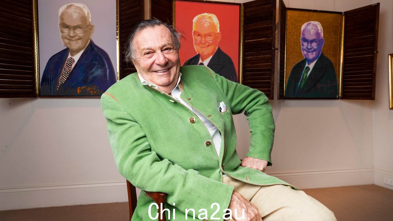 Barry Humphries 于 4 月 22 日死于手术并发症。照片：Lachie Millard