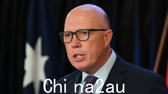 澳大利亚堪培拉，NewsWire 照片。2023 年 6 月 15 日：反对党领袖彼得·达顿 (Peter Dutton) 在澳大利亚国家博物馆发表讲话，纪念博物馆收购了米卡奇先生的妻子纳内特 (Nanette) 及其两个年幼的女儿阿兰娜 (Alannah) 和堪培拉澳大利亚国家博物馆亚瑟港大屠杀中的玛德琳。图片：NCA NewsWire / Martin Ollman