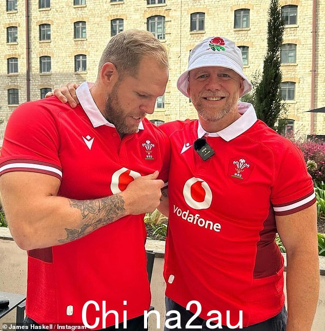 关闭：詹姆斯·哈斯克尔 (James Haskell) 在宣布与妻子克洛伊·马德利 (Chloe Madeley) 分居后，一直向他的橄榄球好友迈克·廷德尔 (Mike Tindall) 吐露心声