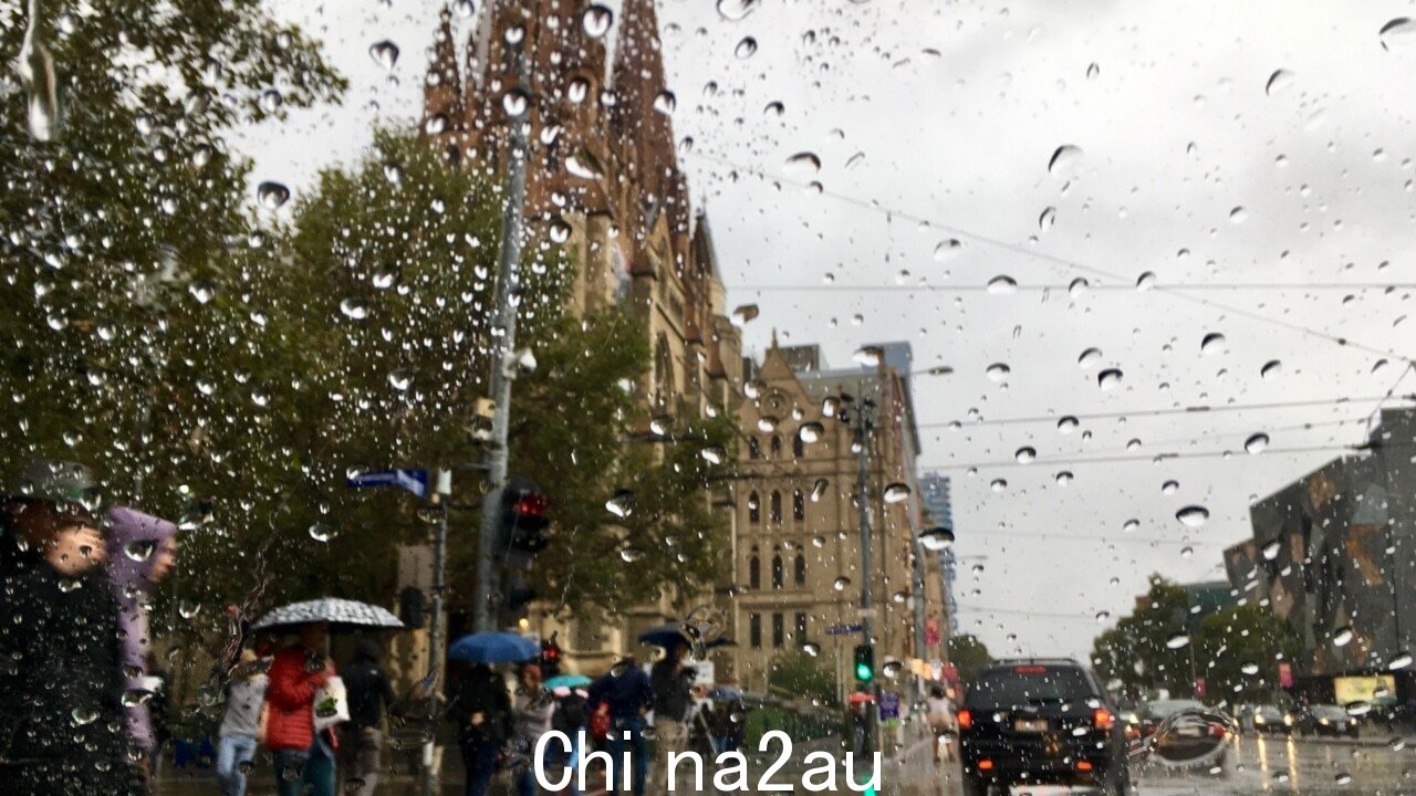 维多利亚州处于高度戒备状态强风大雨