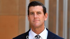 前士兵本·罗伯茨·史密斯 (Ben Roberts-Smith) 在珀斯澳新军团日 (Perth Anzac Day) 活动中被发现，在输给九号报纸后遭受了里程碑式的诽谤