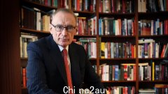 温斯顿·彼得斯 (Winston Peters) 加大力度针对 AUKUS 问题对鲍勃·卡尔 (Bob Carr) 进行攻击，在诽谤纠纷中寻求“法律斗争”