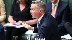 反对党领袖宣布反对 43% 排放目标的联盟后，克里斯·鲍文 (Chris Bowen) 猛烈抨击彼得·达顿 (Peter Dutton)