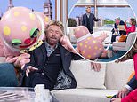 Noel Edmonds 发誓在 GMB 上直播，饰演他的 90 年代 House Party 伙伴 Blobby 先生在一段非常混乱的片段中摧毁了演播室 - 让主持人 Susanna Reid 被迫道歉