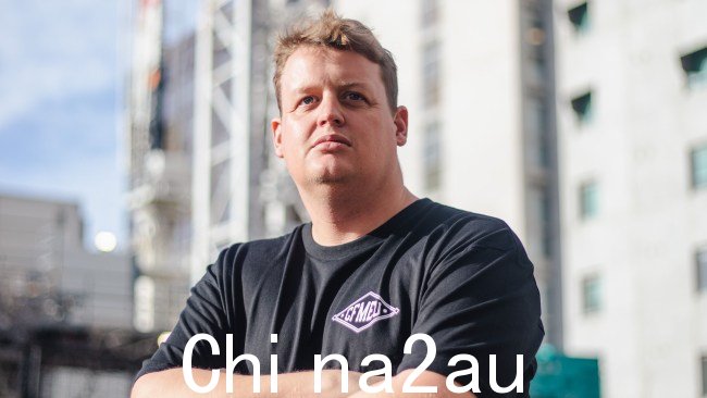 CFMEU 国家秘书扎克·史密斯 (Zach Smith) 反击了有争议的法案政府立法于周一出台。图片：CFMEU