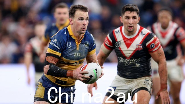 Parramatta Eels 队长克林特·古瑟森 (Clint Gutherson) 表示安联体育场球场是他所经历过的“最糟糕的球场之一”继续播放。图片：Brendon Thorne/Getty Images)