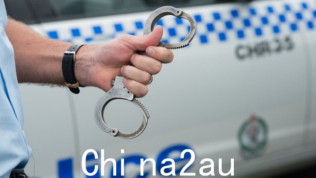 新南威尔士州警方在 Mt Druitt 逮捕了一名男子，罪名是“与 10 岁至 14 岁之间的儿童进行严重性交”。照片：Trevor Veale / 考夫斯海岸倡导者