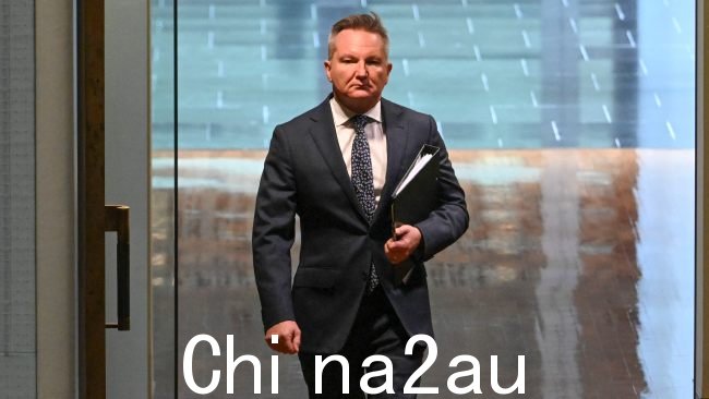 气候和能源部长 Chris Bowen 因其不断的社交活动而受到批评有关 Peter Dutton 的媒体帖子 图片：NewsWire / Martin Ollman