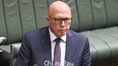 彼得·达顿 (Peter Dutton) 在内阁泄密、经济困境打击工党后，援引了陆克文-吉拉德-陆克文多年来的激烈攻击