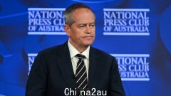 劳工部长宣布退休后，彼得·达顿 (Peter Dutton) 发自内心地对比尔·肖顿 (Bill Shorten) 进行了轻松的挖苦