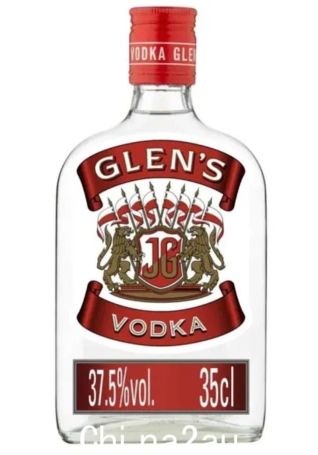 官方已对标有 Glen's Vodka (35cl) 的假冒烈酒发出“请勿饮用”警报。人们担心这种在英国销售的酒含有异丙醇，这'不适合人类消费'