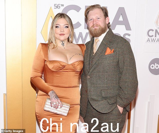 Elle King 透露，她已经怀上了与未婚夫 Dan Tooker 的第二个孩子（照片摄于 2022 年）