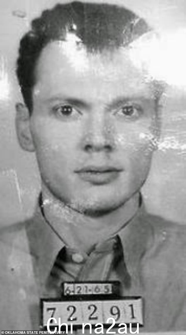 James French，30 岁（如图）1966 年 8 月在俄克拉荷马州立监狱谋杀了狱友埃迪·李·谢尔顿后触电身亡