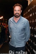 杰米·塞克斯顿 (Jamie Theakston) 分享了一期喉癌诊断后的罕见更新