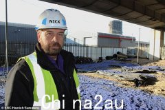 Strictly 的尼克·诺尔斯 (Nick Knowles) 被指控说“来自东北的女性都是抱怨者”，并且“在拍摄 DIY SOS 时，在猥亵的聊天中盯着慈善工作者的胸部”