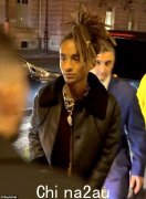 贾登·史密斯 (Jaden Smith) 与前女友萨布·扎达 (Sab Zada) 重聚，共进晚餐，此前女友在贾登·史密斯 (Jaden Smith) 与网红赫勒奥帕特 (Khleopatre) 秀恩爱后“放弃了