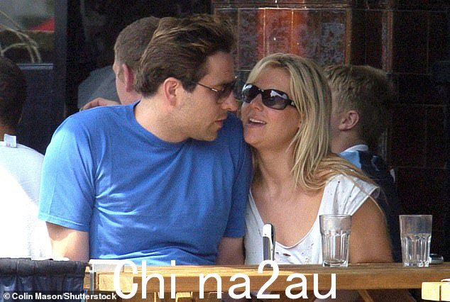 模特 Abi Titmuss 说，当他们在 2004 年夏天约会了三个月时，她发现 Walliams 很“迷人””=