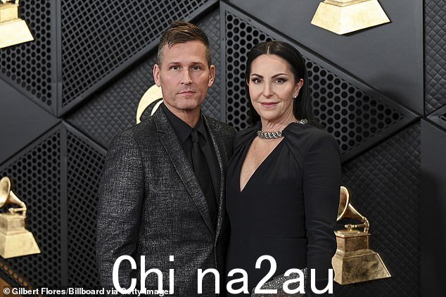 Naomi 向 Kaskade（原名 Ryan Gary Raddon）请求配偶赡养费和律师费，目前尚不清楚 Kaskade 是否曾让她签署婚前协议来保护他估计的 5000 万至 6000 万美元Fortune（图为 2 月 4 日）