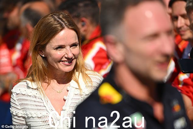 Geri Halliwell 和 Christian Horner 结成统一战线，刘易斯·汉密尔顿周日在德克萨斯州举行的美国 F1 大奖赛上展示了他古怪的风格感