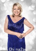 弗恩·布里顿 (FERN BRITTON) 说：“我并不觉得自己老，但一想到在 60 多岁时开始一段新的恋情就很可怕……而且会露出我的皱纹以及摇摇晃晃的臀部和大腿。