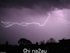 澳大利亚致命热浪和雷暴双重天气警告