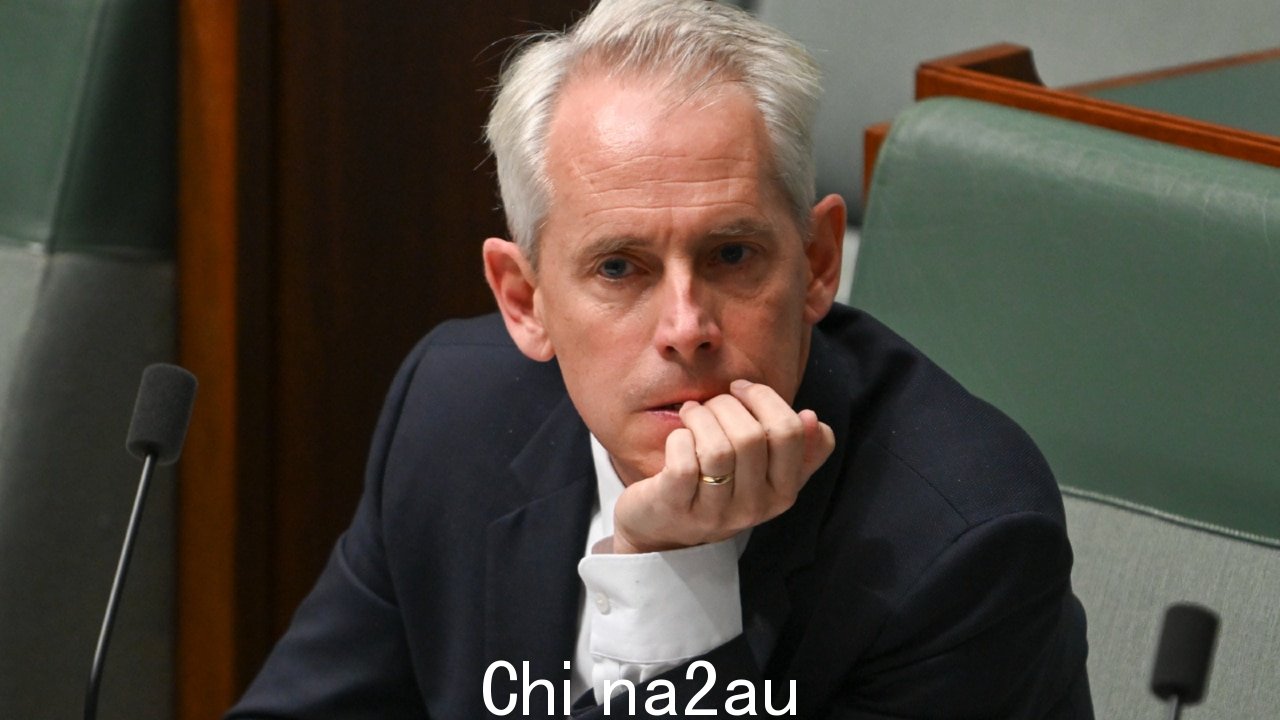 PM 在压力下让 Andrew Giles 启动内阁改组” fetchpriority=