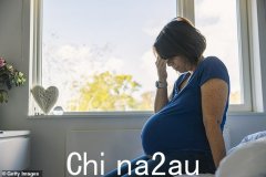 女子猛烈抨击表弟想给双胞胎儿子起的“愚蠢”名字，引发激烈争论