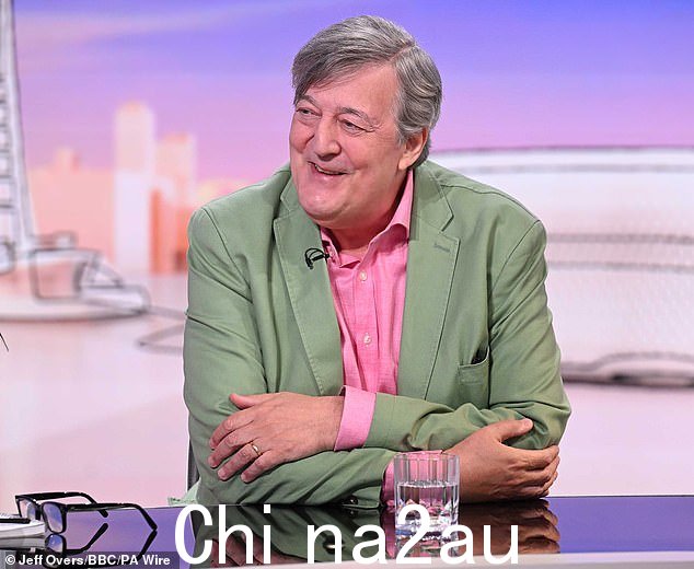 史蒂芬·弗莱 (Stephen Fry) 是签署给萨迪克·汗 (Sadiq Khan) 公开信的众多名人之一