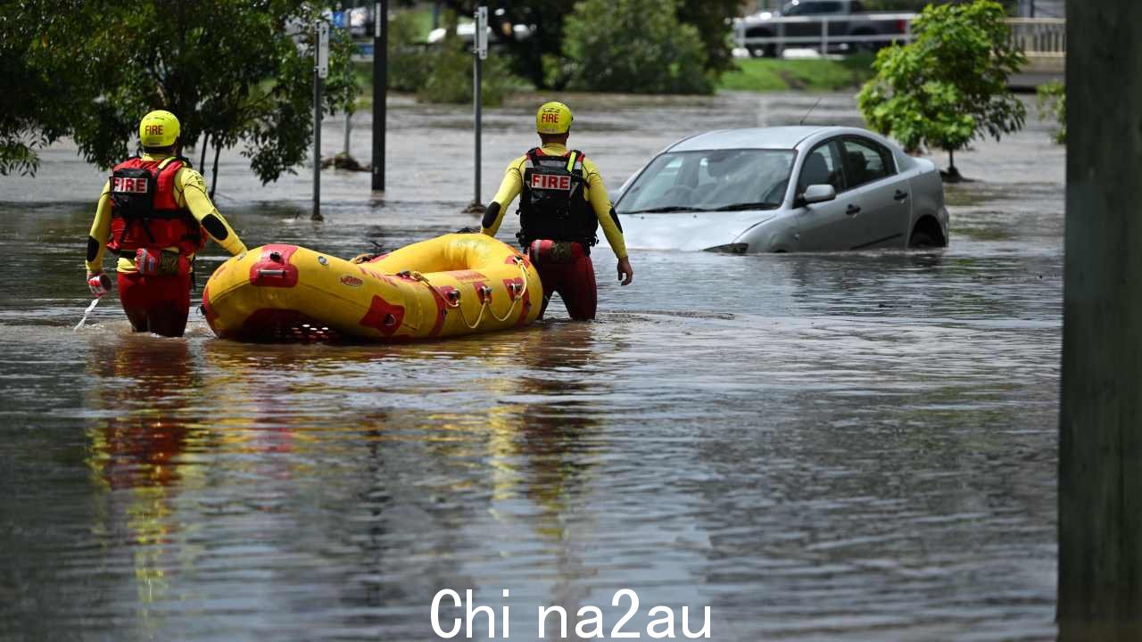 BoM 警告称，雷暴可能会持续到下午剩余时间。图片：Lyndon Mechielsen/Courier Mail