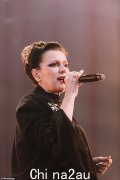 蒂娜·阿瑞娜 (Tina Arena) 分享了导致她 2023 年巡演取消的神秘疾病的详细信息，她重返舞台时看起来健康状况良好