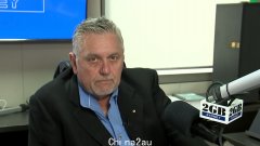 雷·哈德利 (Ray Hadley) 斥责安东尼·艾博尼斯 (Anthony Albanese) 和两名高级部长严厉批评政府对反犹太主义的反应