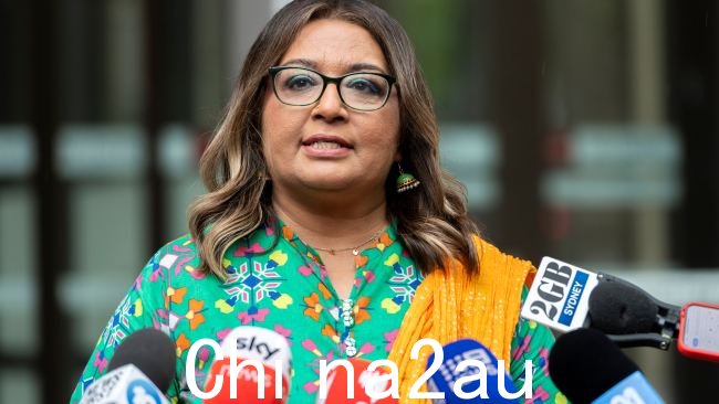 绿党副手领导人梅林·法鲁奇(Mehreen Faruqi)批评了她的幕僚长，此前他暗示墨尔本一座犹太教堂的燃烧弹可能是由以色列支持者实施的，他令人震惊地称这可能是“假旗”。图片：NewsWire / Monique Harmer