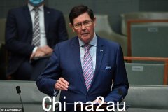 澳大利亚前国防部长凯文·安德鲁斯 (Kevin Andrews) 在与癌症抗争一年后去世，享年 69 岁